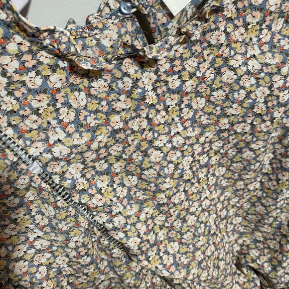 Floral blouse - Picture 3 of 3